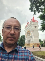 Олег Владимирович